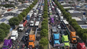 Megabloqueo de transportistas: caos en carreteras y el impacto del subsidio al diésel en tu bolsillo