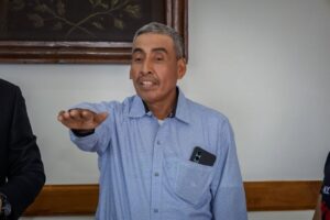 Toma protesta Israel Piña Labra a ayudante municipal de Cuentepec  El presidente municipal de Temixco, Israel Piña Labra, tomó protesta a Jorge Nava Olivares como ayudante municipal de la comunidad indígena de Cuentepec, acompañado por su suplente Ricardo Hernández Nava, electos en asamblea comunitaria con la participación de cerca de 230 ciudadanos