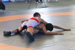 ‍️ Morelos suma dos medallas en luchas asociadas  La selección estatal conquistó dos bronces en la Olimpiada Nacional Conade 2026, realizada en Puebla:  Ismael Rivera Rodríguez (U13, estilo libre, 44 kg) subió al podio tras enfrentar a rivales de Tabasco, Sonora, CDMX y Nuevo León