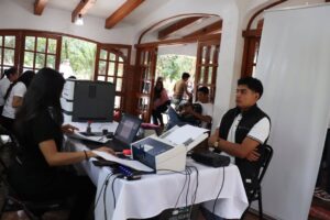 Gobierno de Morelos impulsa la formalización de negocios de jóvenes emprendedores  A través del programa “Emprende Joven”, la Secretaría de Desarrollo Económico y del Trabajo (SDEyT) en coordinación con el SAT brindó orientación y acompañamiento a juventudes para facilitar su incorporación a la formalidad