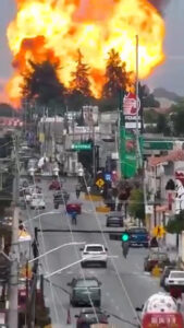 Explosión de pipas en Tepeaca, Puebla  Cuatro pipas de gas explotaron en el municipio de Tepeaca, lo que obligó al desalojo de más de 2 mil personas de la zona como medida preventiva