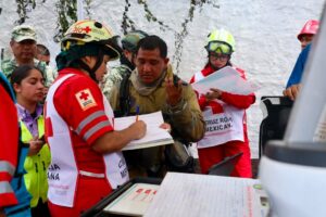 La CEPCM atendió la explosión por fuga de gas LP en la colonia Las Granjas, Cuernavaca