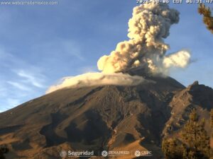 Versión para redes:   Reporte Popocatépetl 🟡  La CEPCM informa: en las últimas 24 hrs, el Cenapred registró 40 exhalaciones con vapor de agua, gases volcánicos y ceniza, además de 6 minutos de tremor y un sismo volcanotectónico de 1
