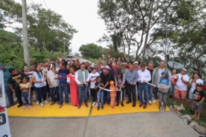 ¡Inaugura Eder Rodríguez Casillas una obra más en Jiutepec!   El alcalde Eder Rodríguez Casillas inauguró la pavimentación de la calle José García en la colonia Vista Hermosa