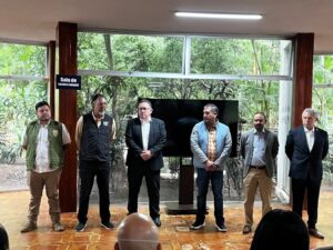 Los alcaldes de Huitzilac, César Dávila Díaz, de Tepoztlán, Perseo Quiroz Rendón, y de Cuernavaca, José Luis Urióstegui Salgado, participaron en la sesión de la Mesa de Paz Región Cuernavaca   Armando Hernández Del Fabbro, de la Dirección General de Atención a Municipios de la Secretaría de Gobierno, representó al Gobierno del Estado