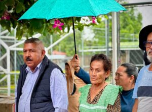 El diputado local Alfredo Domínguez Mandujano, “el amigo Cuananys”, estuvo el viernes 9 de octubre en Huatecalco, Tlaltizapán, en una jornada de “Cuananys Tienda”   El programa vende productos de la canasta básica a bajo costo