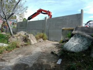 ️ CAPUFE cierra cruce de motociclistas en Santa Fe   Este martes, personal de Caminos y Puentes Federales inhabilitó el cruce que motociclistas utilizaban para incorporarse a la autopista Cuernavaca-Acapulco en Santa Fe, Xochitepec
