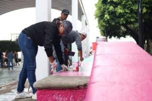 ¡En Jiutepec se recuperan los espacios para la gente!   El alcalde Eder Rodríguez Casillas encabezó una jornada integral para rehabilitar las canchas de usos múltiples en distintos puntos del municipio