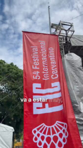 ¡Arrancó el 54 Festival Internacional Cervantino en Cuernavaca!  Empezó el viernes 9 de octubre, a las 18:30 horas, en la Plaza General Emiliano Zapata Salazar, con una propuesta de danza y música electrónica de México y Francia   La gobernadora Margarita González Saravia (@margarita_gs) y el promotor cultural Jesús Rosas invitaron al público a disfrutarlo