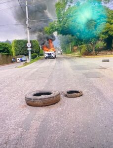 La Secretaría de Seguridad Morelos mantiene esta tarde un operativo en Totolapan, tras un presunto enfrentamiento armado entre civiles y autoridades de seguridad   Información en desarrollo ️  #Totolapan #Morelos #Seguridad