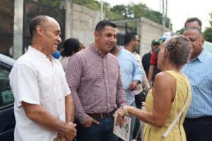 ¡Arranca una obra más en Jiutepec!   El alcalde Eder Rodríguez Casillas dio el banderazo de inicio a los trabajos de pavimentación con concreto hidráulico en la calle Poeta Isaías Alanís, Col